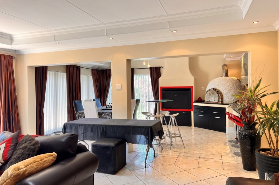 5 Bedroom Property for Sale in East London Rural Eastern Cape
